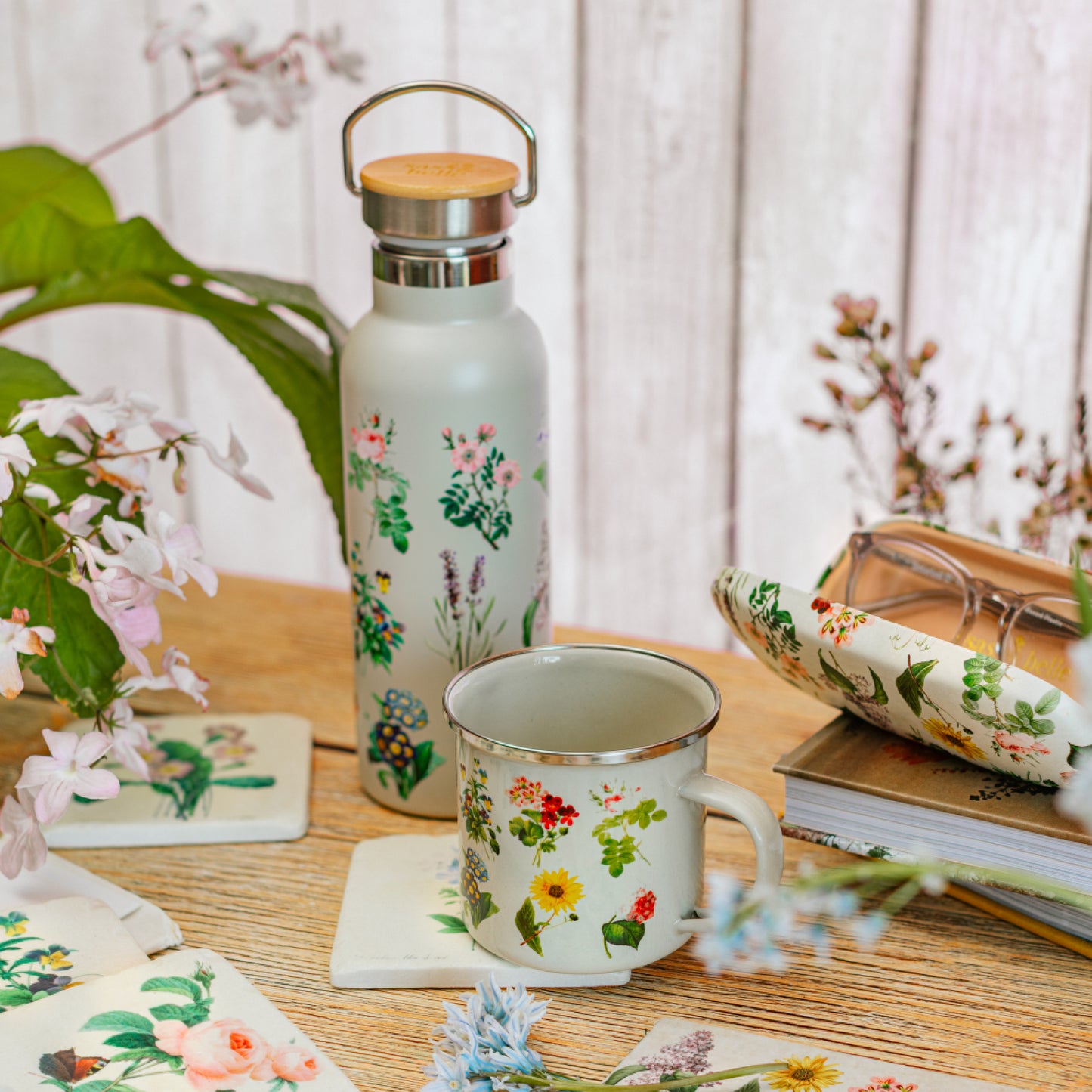 Vintage Flowers Metal Water Bottle