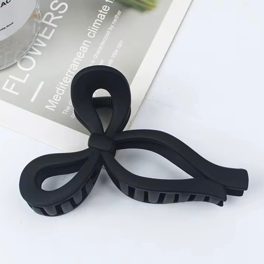 Bow Claw Clip - Matt Black