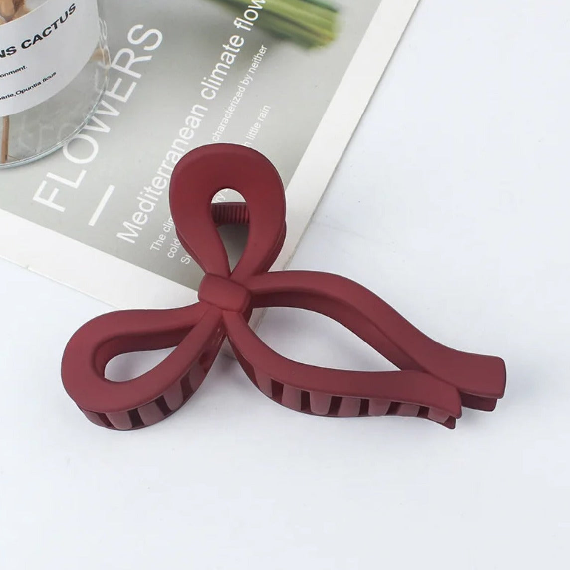 red bow claw clip